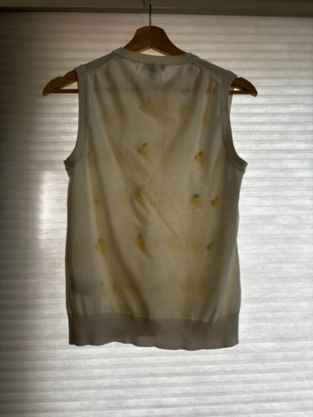 J. Crew M size lemon print sweater vest - Picture 2 of 9